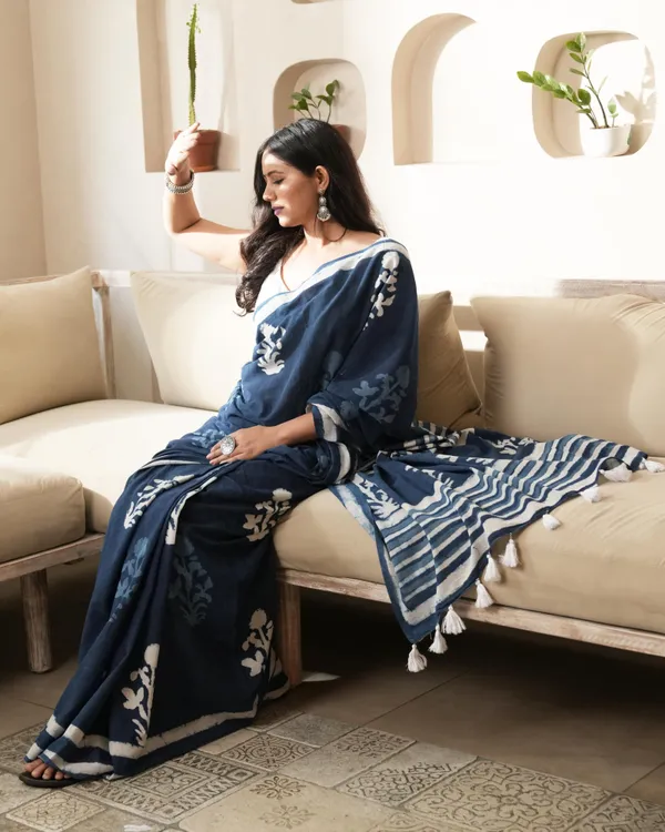 Indigo_Cotton_Mughal_Butta_Dabu_Print_Mul_Saree_For_Women